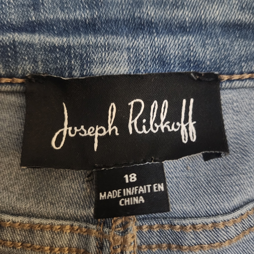 Distressed Blue Ribkoff Jeans With Sparkle! - Picture 2 of 4